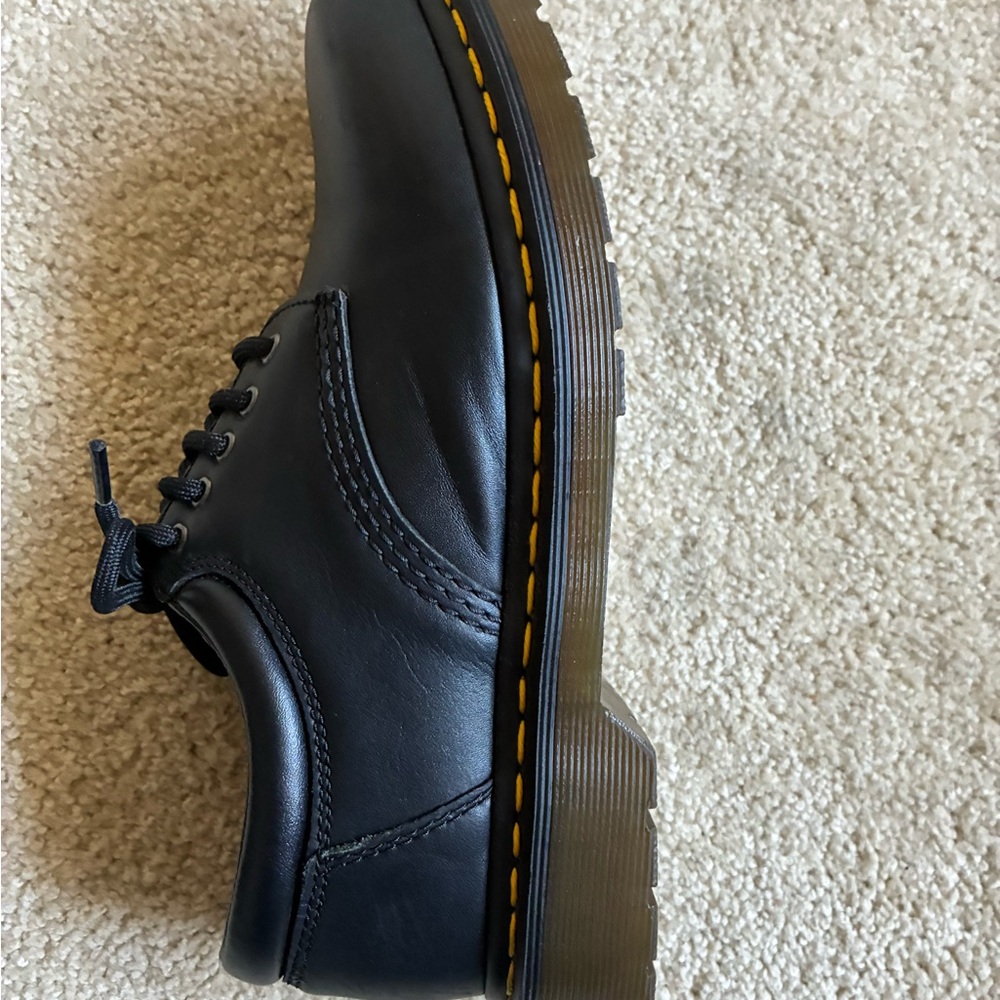 Black Leather Lace-Up Shoes